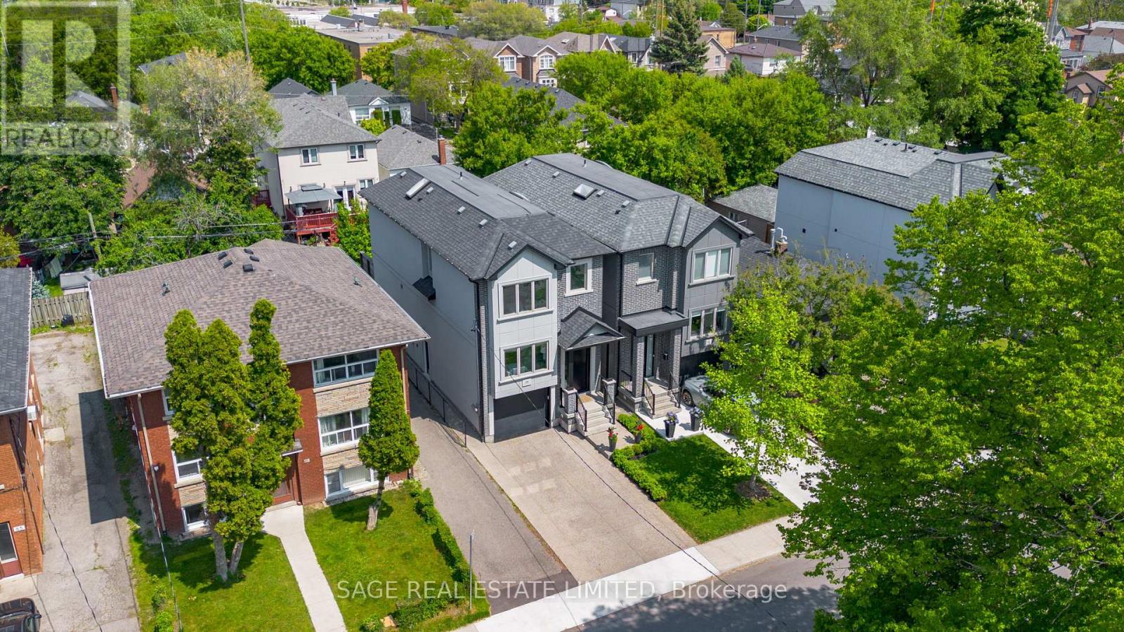 81b Seventeenth Street, Toronto, Ontario  M8V 3K5 - Photo 3 - W12201311