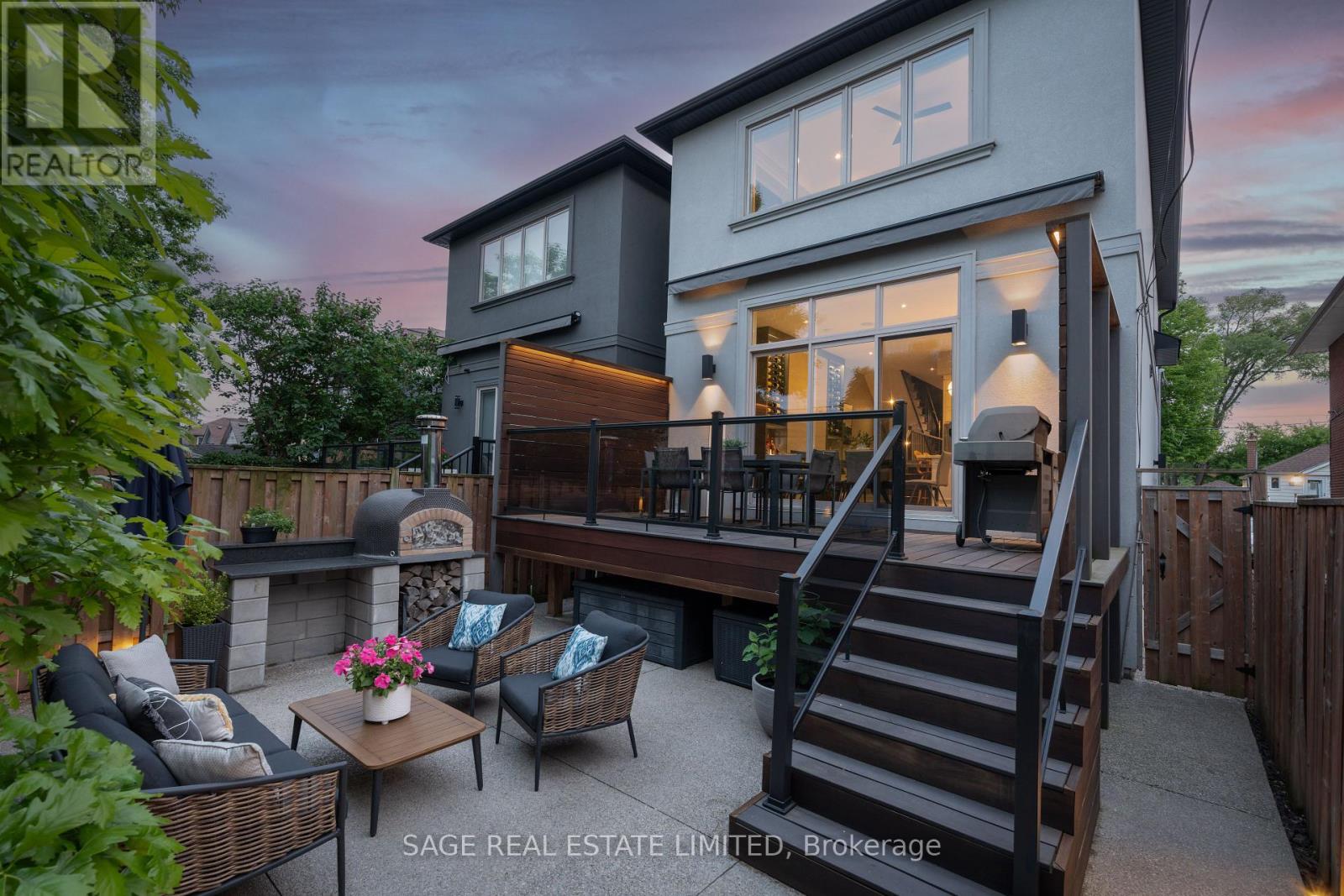 81b Seventeenth Street, Toronto, Ontario  M8V 3K5 - Photo 6 - W12201311