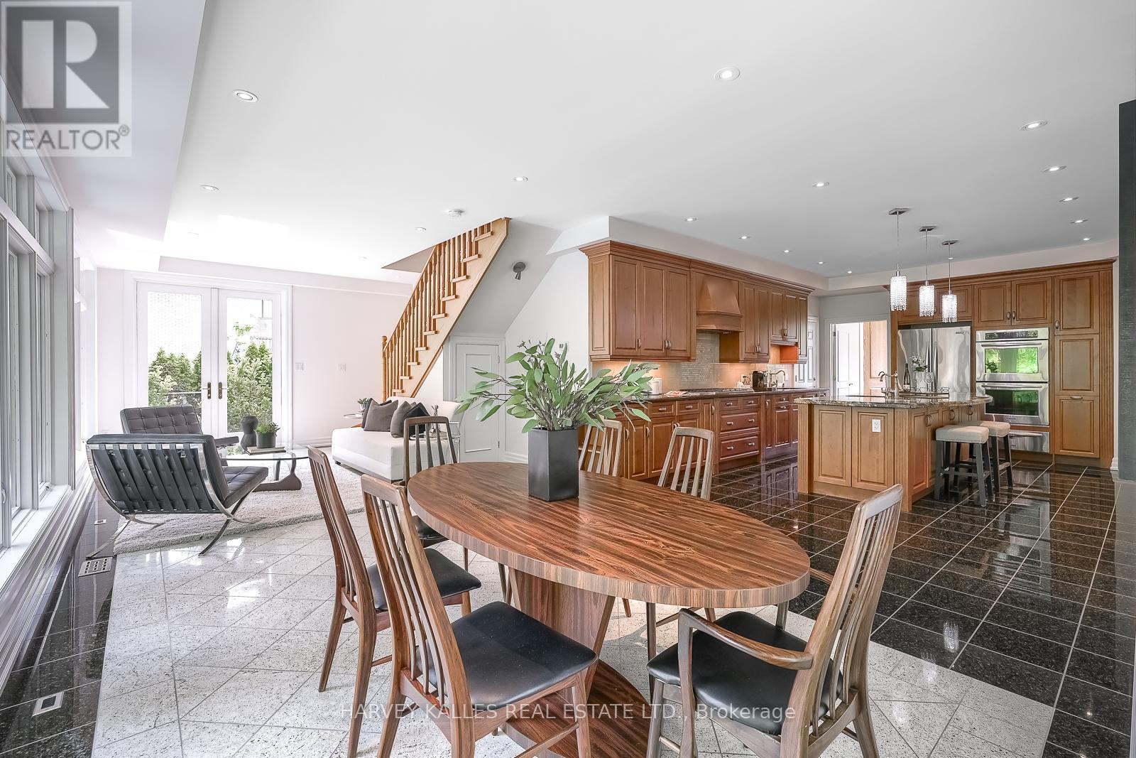 785 Glenleven Crescent, Mississauga, Ontario  L5H 1A9 - Photo 10 - W12195495