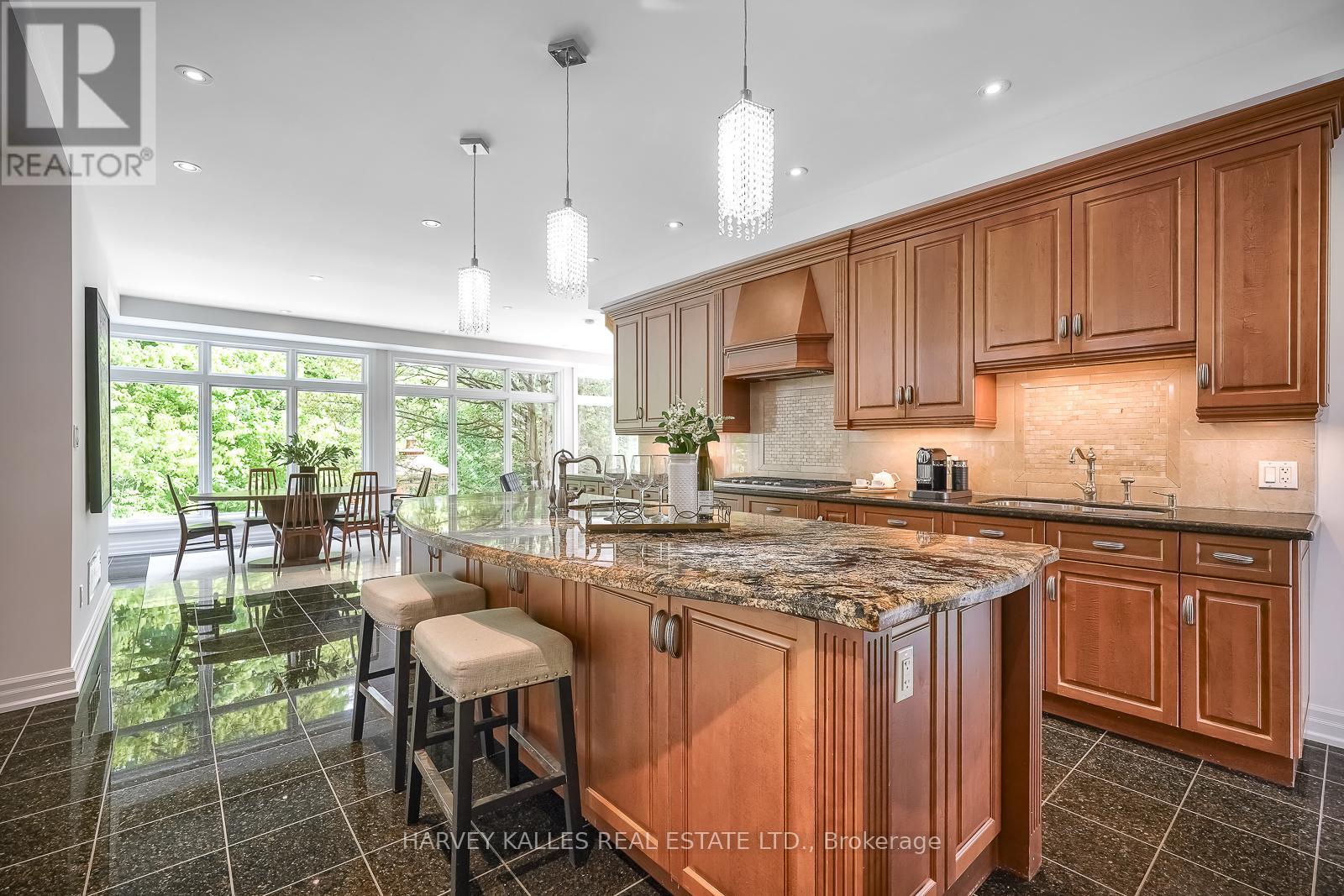 785 Glenleven Crescent, Mississauga, Ontario  L5H 1A9 - Photo 7 - W12195495