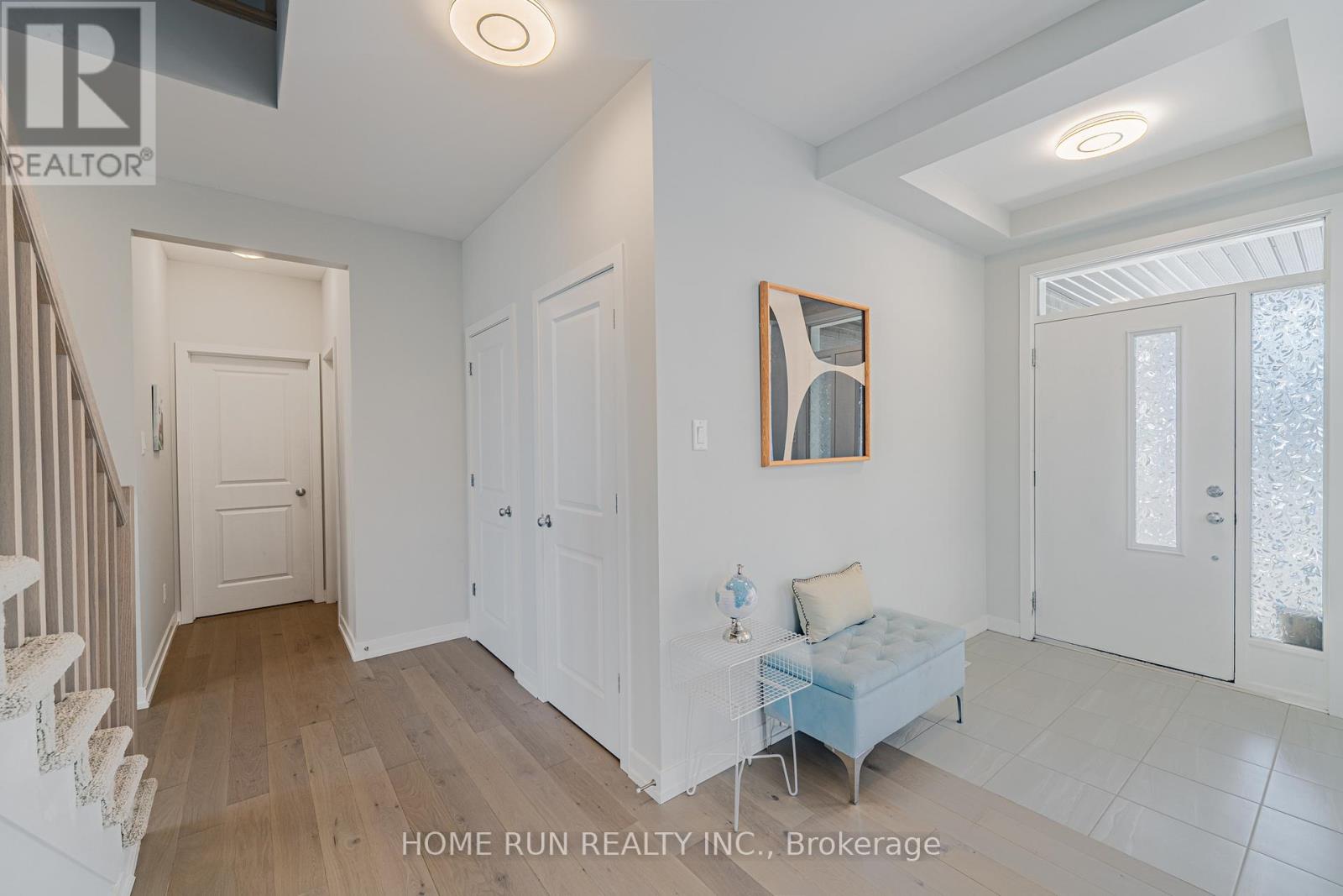 408 Gidran Circle, Ottawa, Ontario  K2V 0P5 - Photo 4 - X12066430
