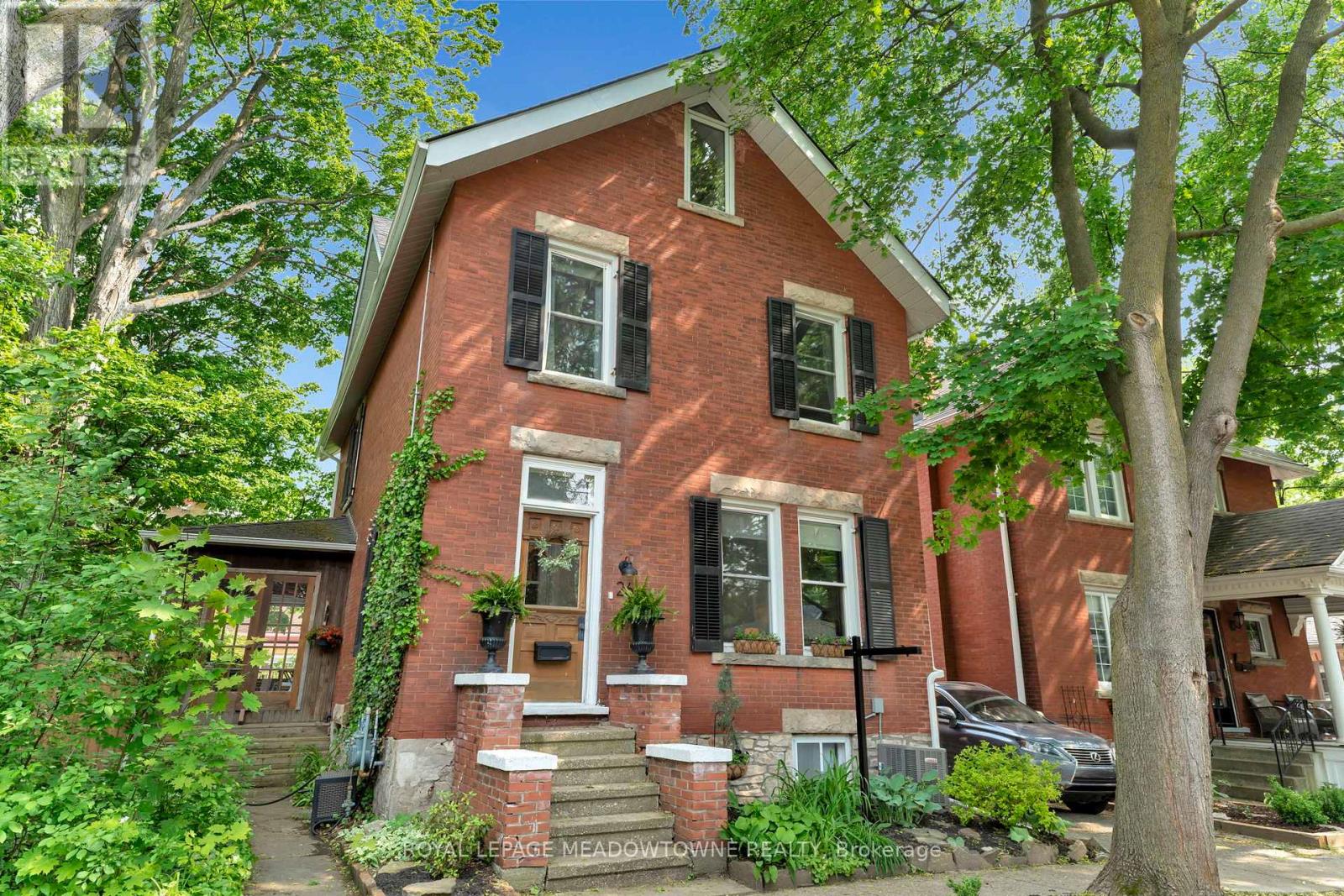 26 EDWIN STREET, Guelph, Ontario