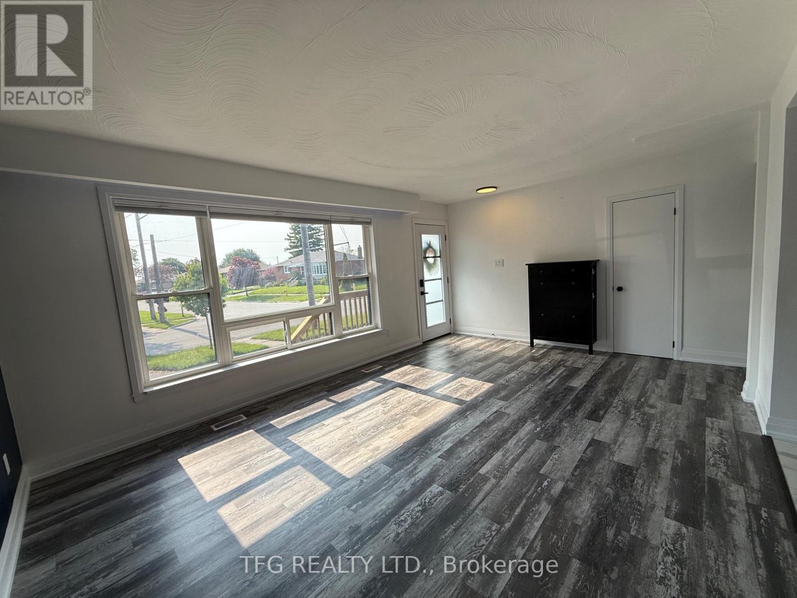 1439 Tremblay Street, Oshawa, Ontario L1J 3X7 - Photo 5 - E12201413