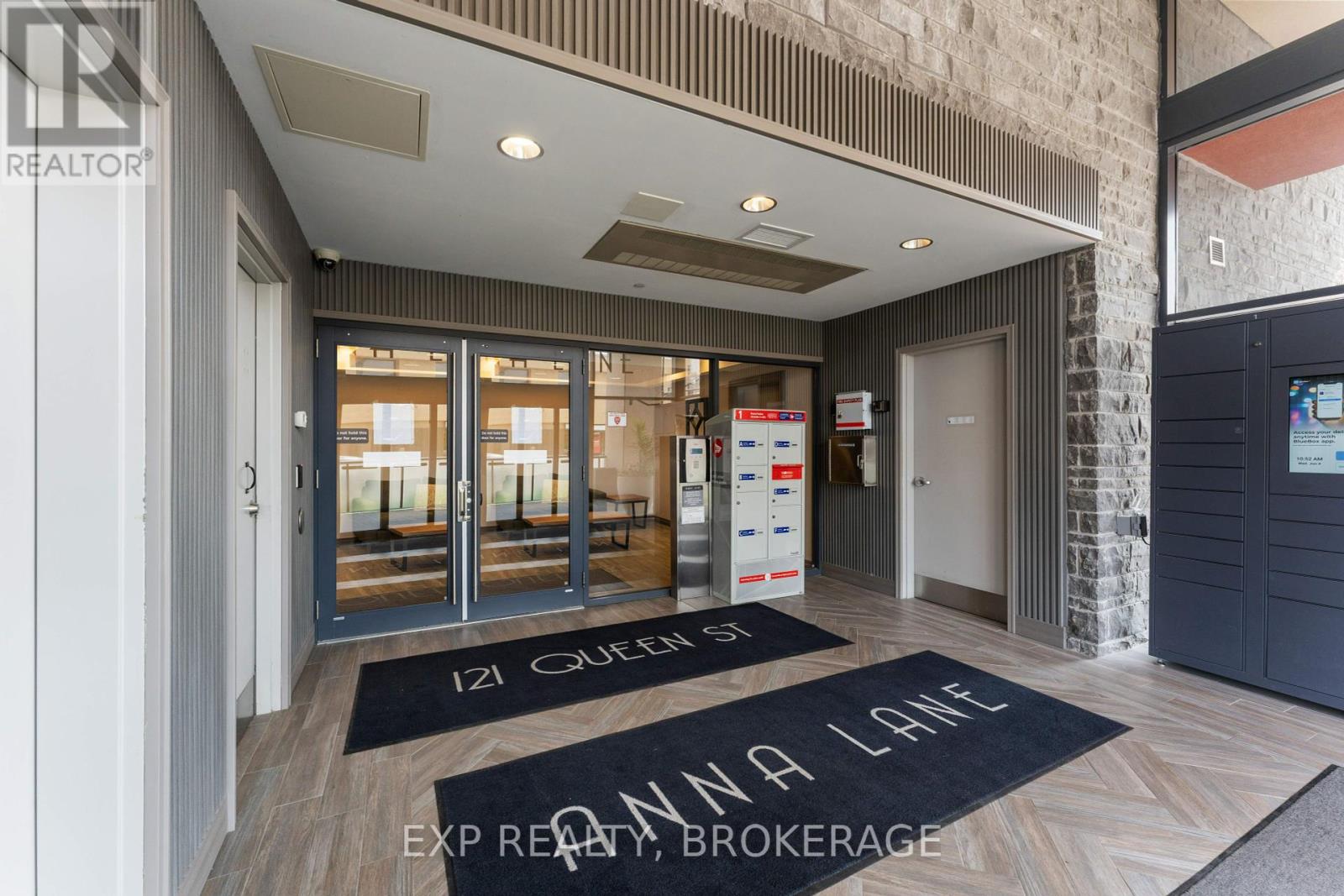 306 - 121 Queen Street, Kingston (East Of Sir John A. Blvd), Ontario  K7K 0G6 - Photo 3 - X12201397
