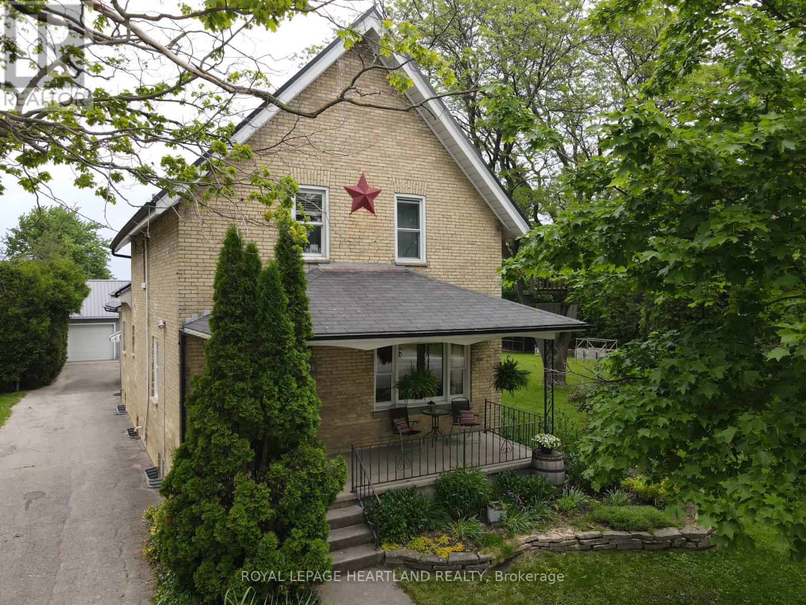 78 VICTORIA AVENUE E, South Huron, Ontario