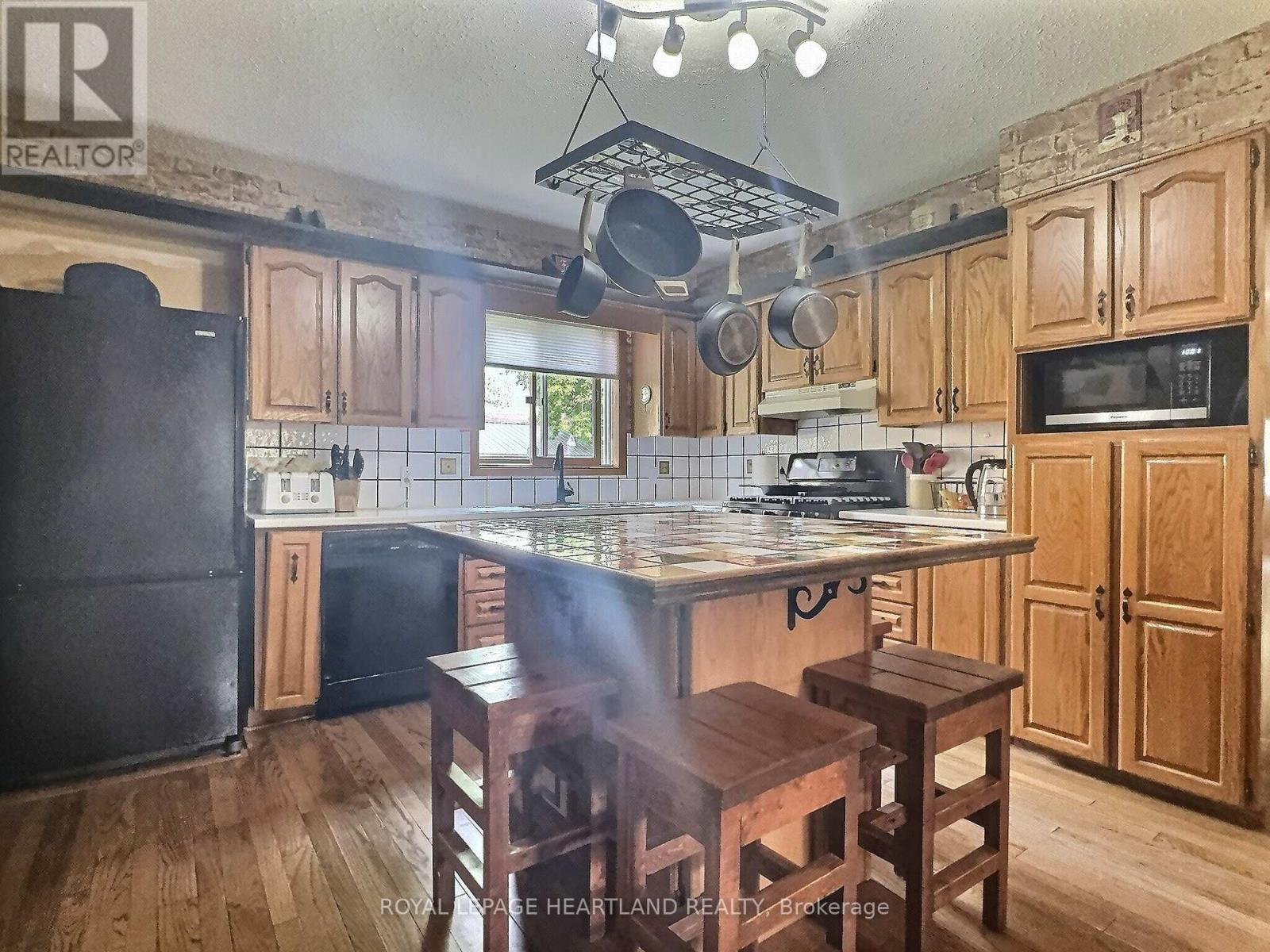 78 Victoria Avenue E, South Huron, Ontario  N0M 1M0 - Photo 15 - X12201400