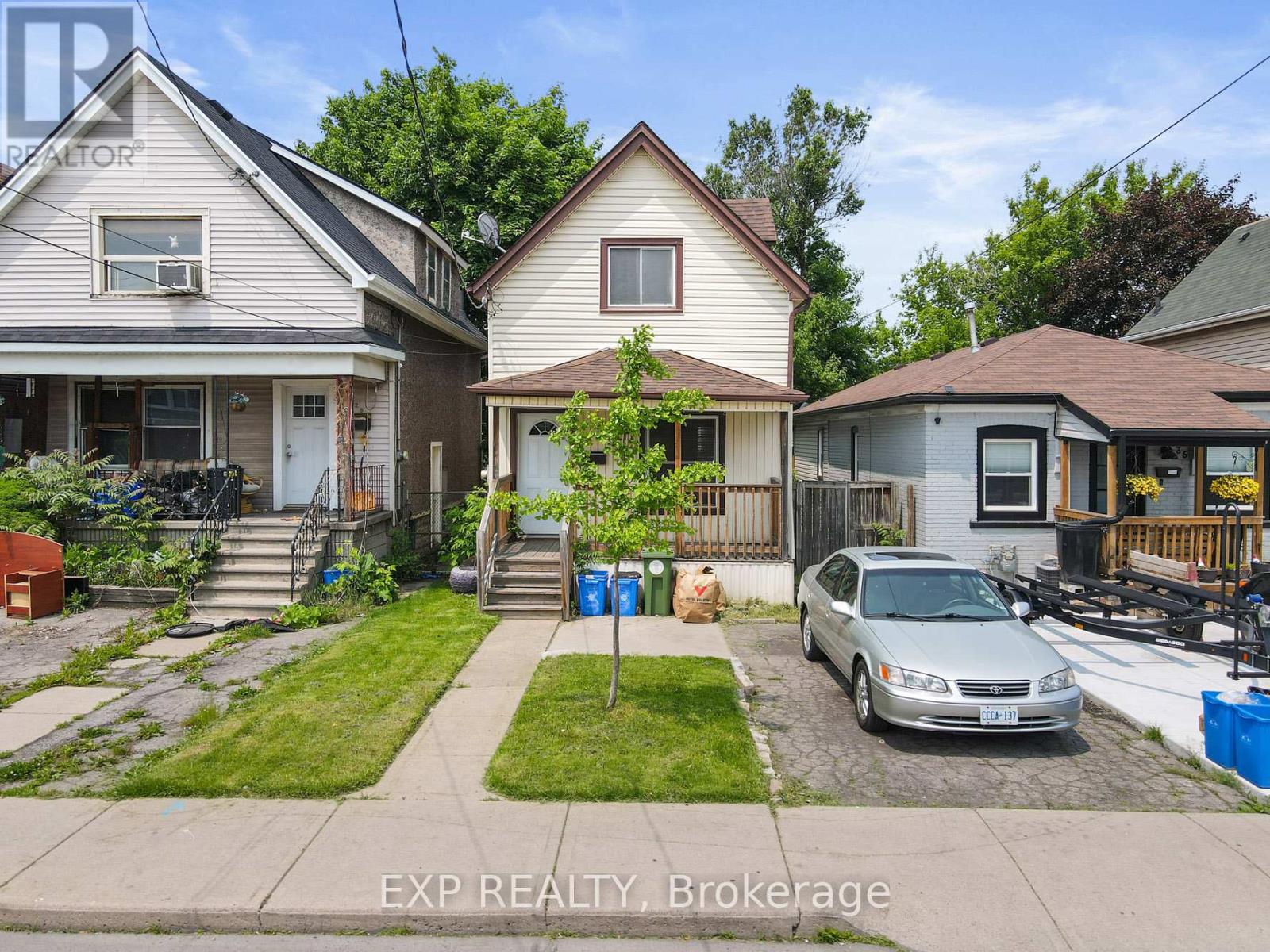 33 Fraser Avenue, Hamilton, Ontario  L8H 4G6 - Photo 1 - X12201370