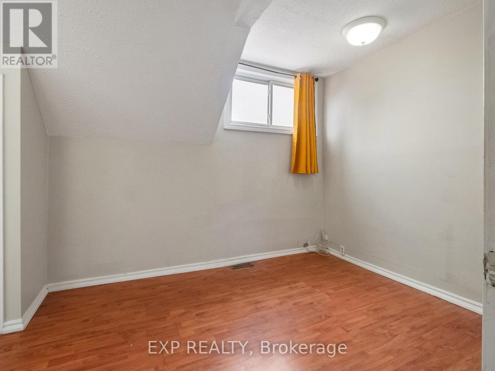 33 Fraser Avenue, Hamilton, Ontario  L8H 4G6 - Photo 14 - X12201370
