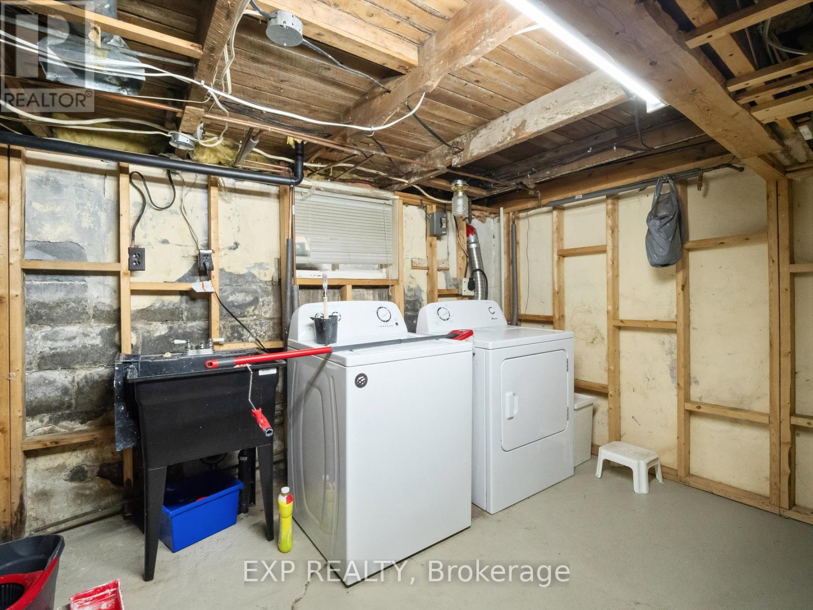33 Fraser Avenue, Hamilton, Ontario  L8H 4G6 - Photo 17 - X12201370