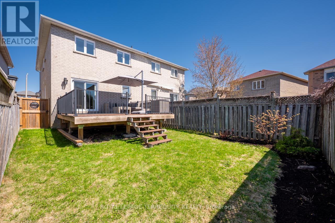 9 Kalmar Crescent, Richmond Hill, Ontario  L4E 3Z3 - Photo 44 - N12199919