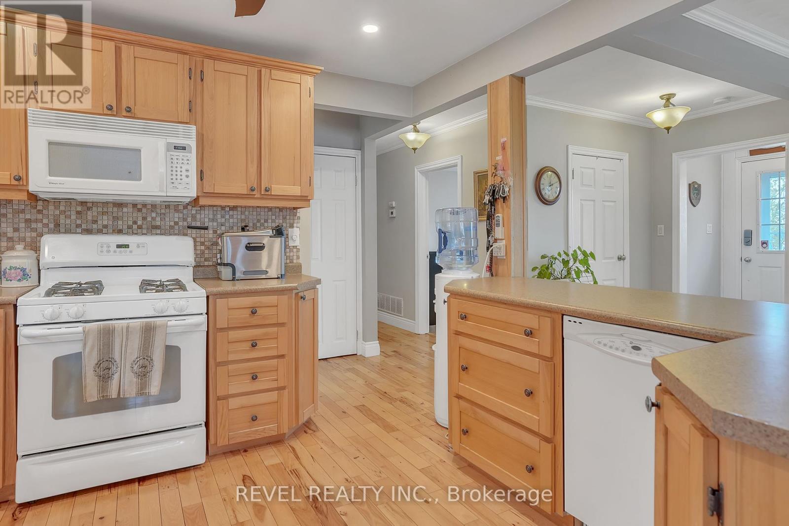 138 Lake Dalrymple Road, Kawartha Lakes, Ontario  L0K 1W0 - Photo 12 - X12128746