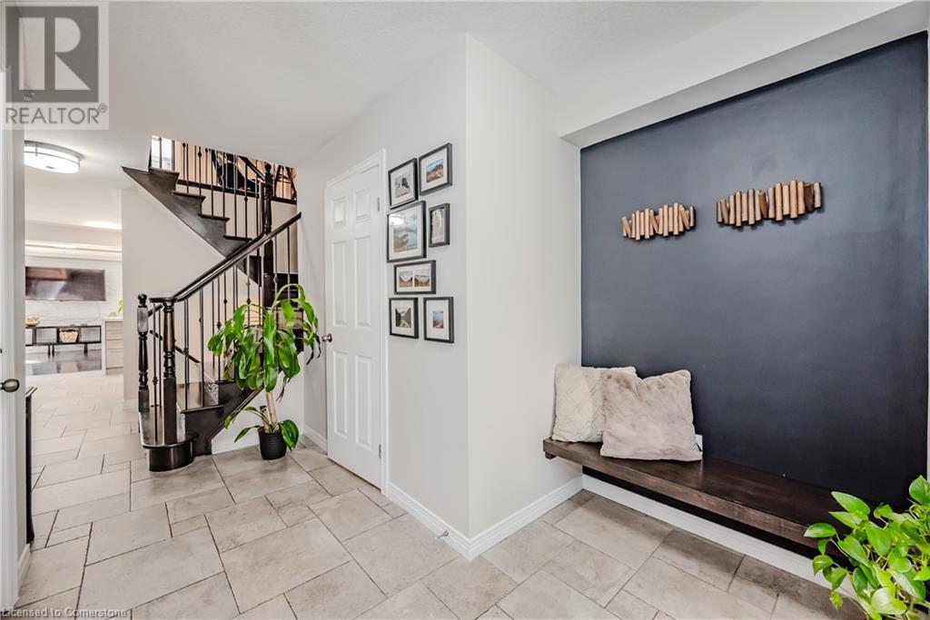 54 Geranium Avenue, Hamilton, Ontario  L0R 1P0 - Photo 3 - 40738225
