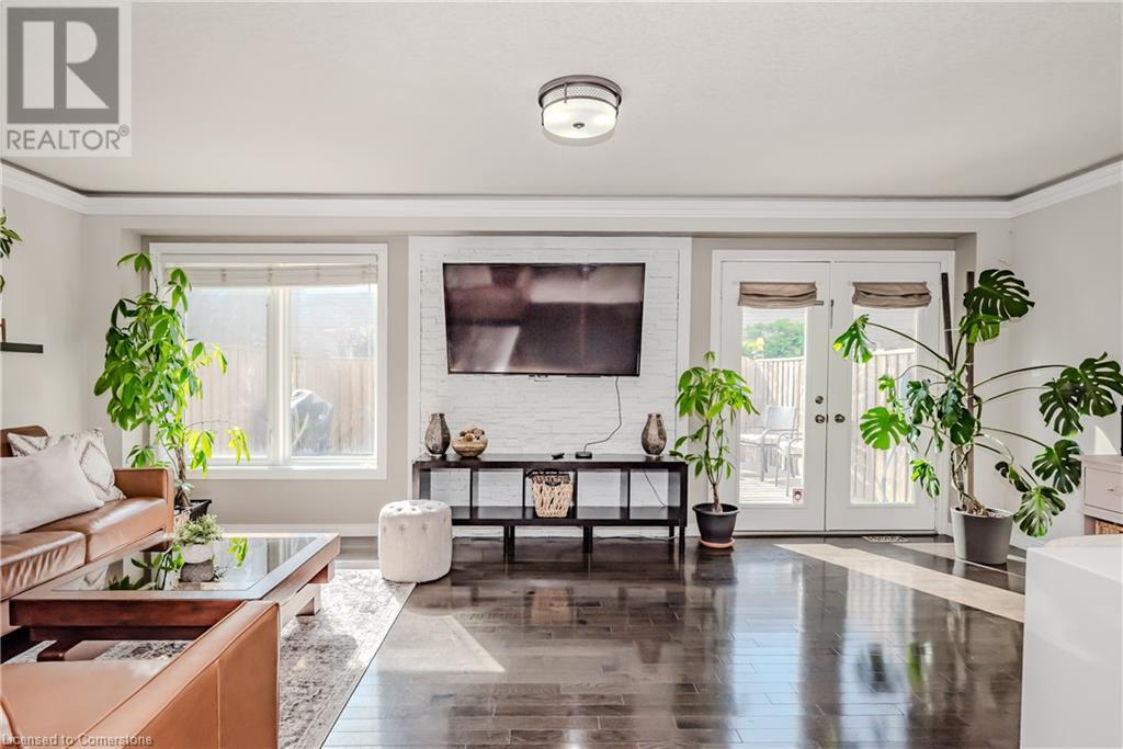 54 Geranium Avenue, Hamilton, Ontario  L0R 1P0 - Photo 4 - 40738225
