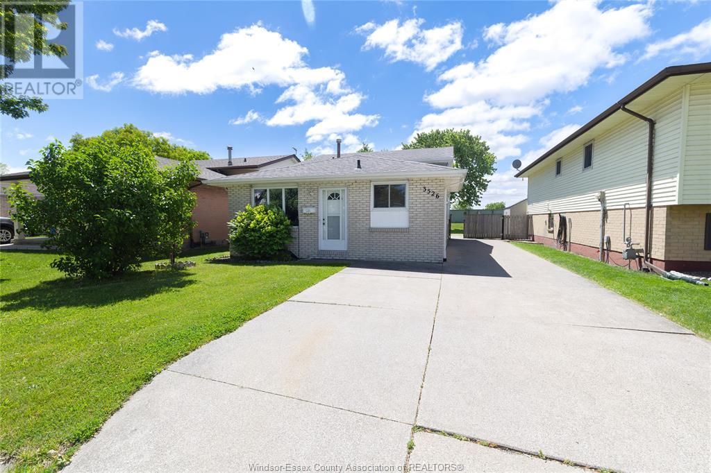 3526 Hemlock Road, Windsor, Ontario  N8R 1Z9 - Photo 2 - 25014309