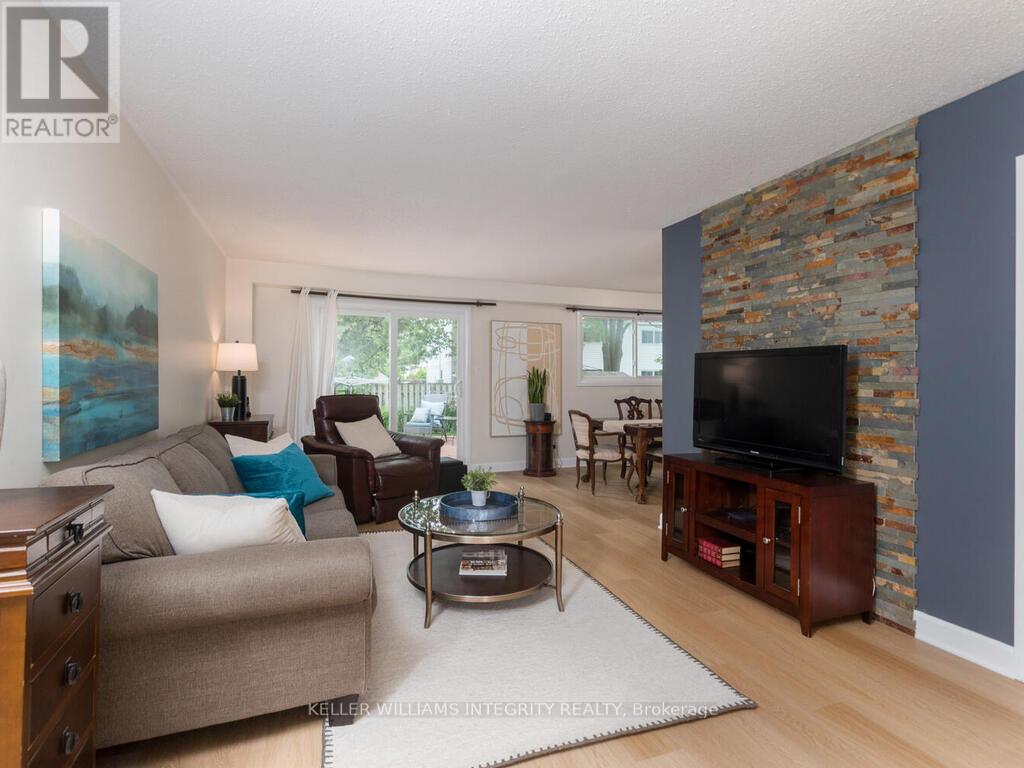 126 Mcclelland Road, Ottawa, Ontario  K2H 5V9 - Photo 6 - X12201348