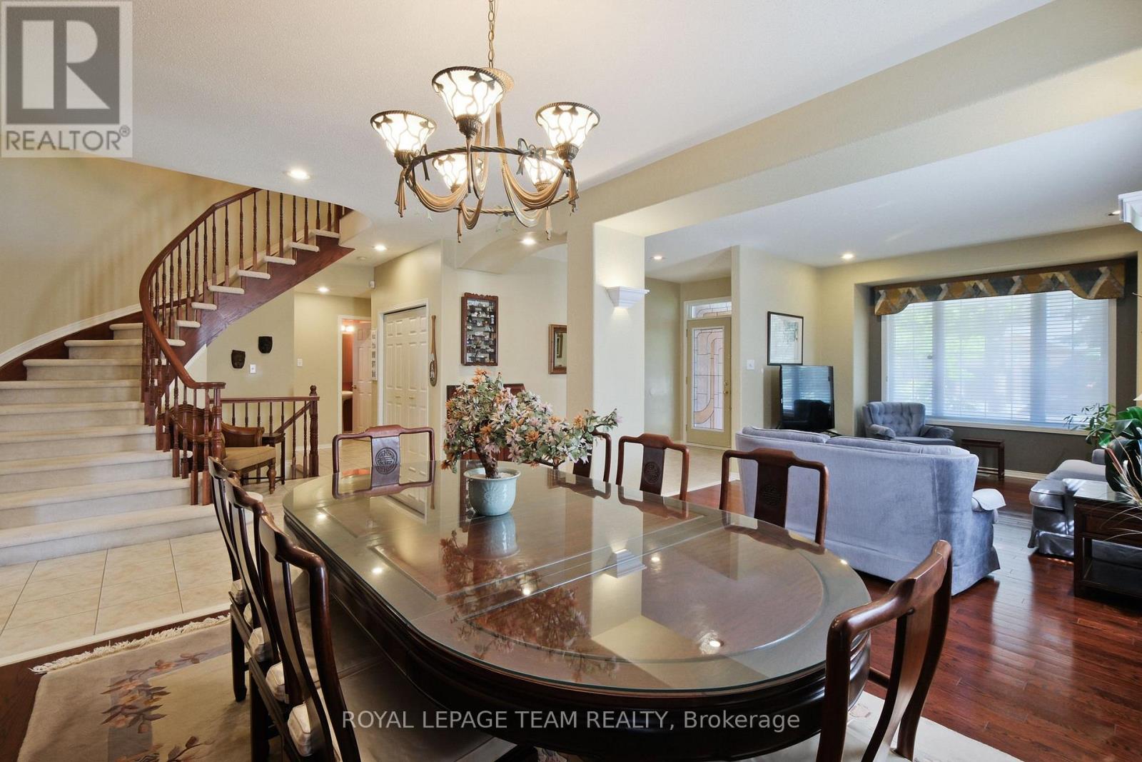 2885 Brigham Way, Ottawa, Ontario  K1T 3Y8 - Photo 11 - X12201382