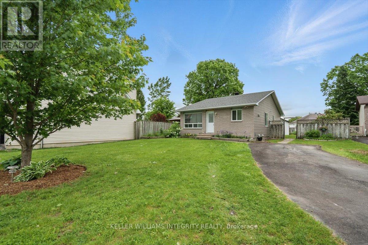 521 Robert Street, Clarence-Rockland, Ontario  K4K 1E9 - Photo 1 - X12201406