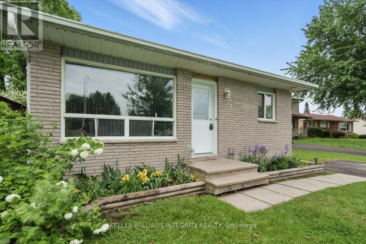 521 Robert Street, Clarence-Rockland, Ontario  K4K 1E9 - Photo 3 - X12201406