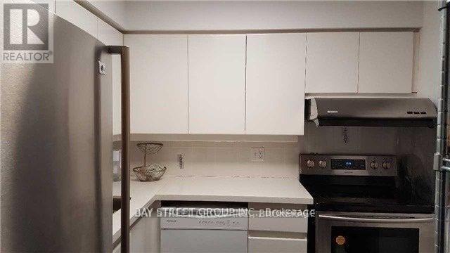 1904 - 18 Hillcrest Avenue, Toronto, Ontario  M2N 6T5 - Photo 6 - C12201373