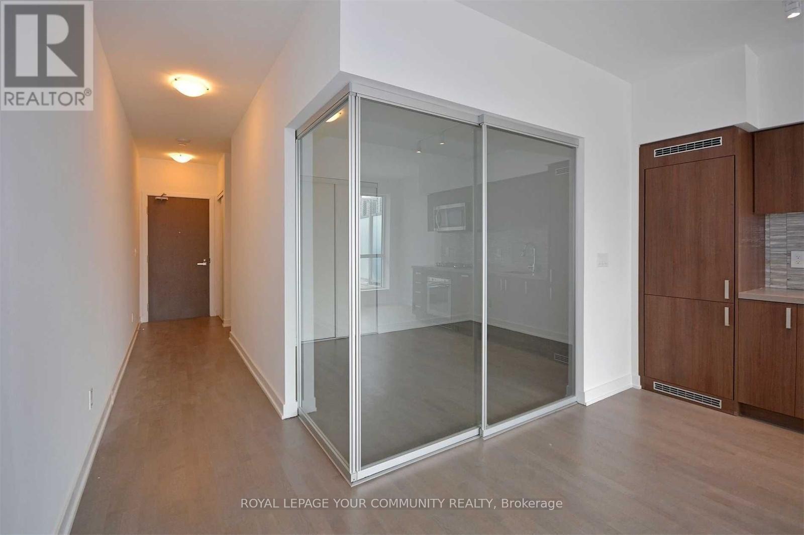 211 - 501 St. Clair Avenue W, Toronto, Ontario  M5P 0A2 - Photo 3 - C12201377