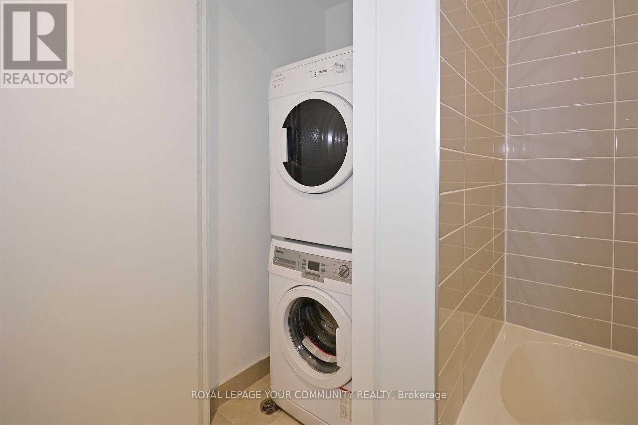 211 - 501 St. Clair Avenue W, Toronto, Ontario  M5P 0A2 - Photo 9 - C12201377