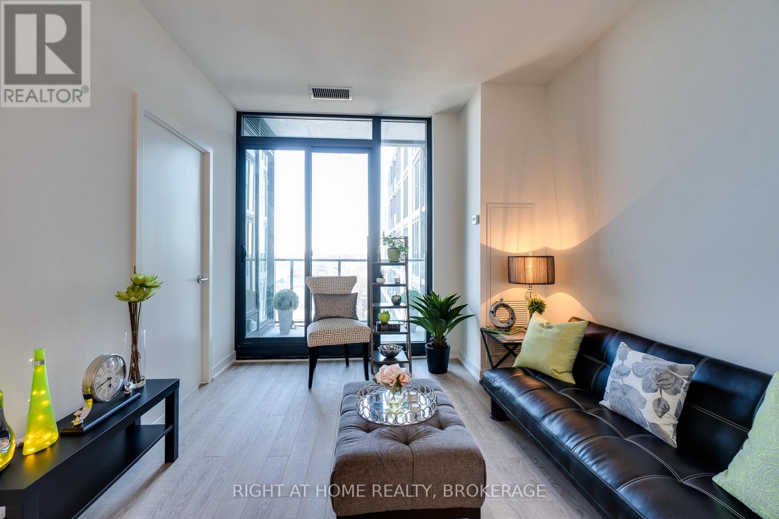 724 - 250 Lawrence Avenue W, Toronto (Lawrence Park North), Ontario  M5M 1B1 - Photo 6 - C12201394