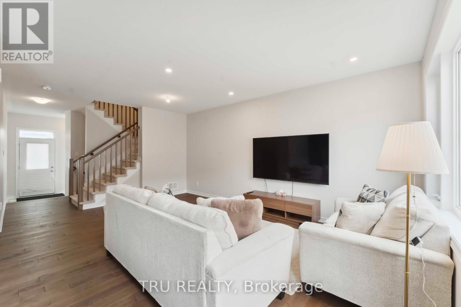 639 Chillerton Drive, Ottawa, Ontario  K2J 6X8 - Photo 5 - X12201115
