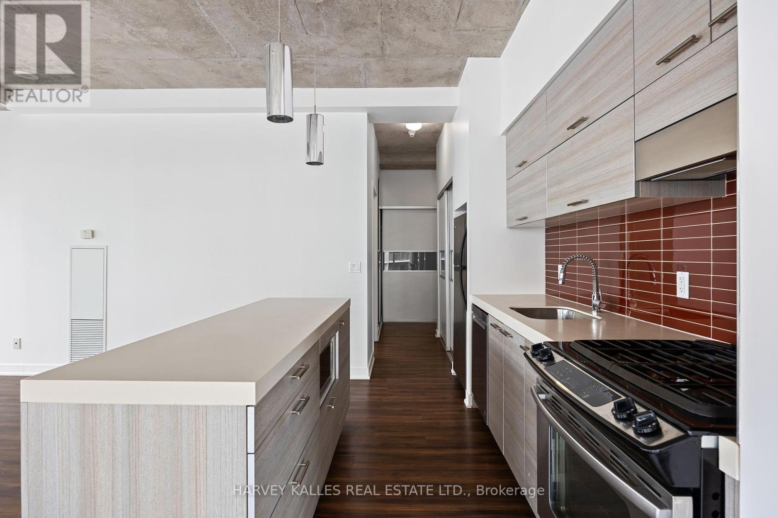 1305 - 552 Wellington Street W, Toronto, Ontario  M5V 2V5 - Photo 8 - C12198569
