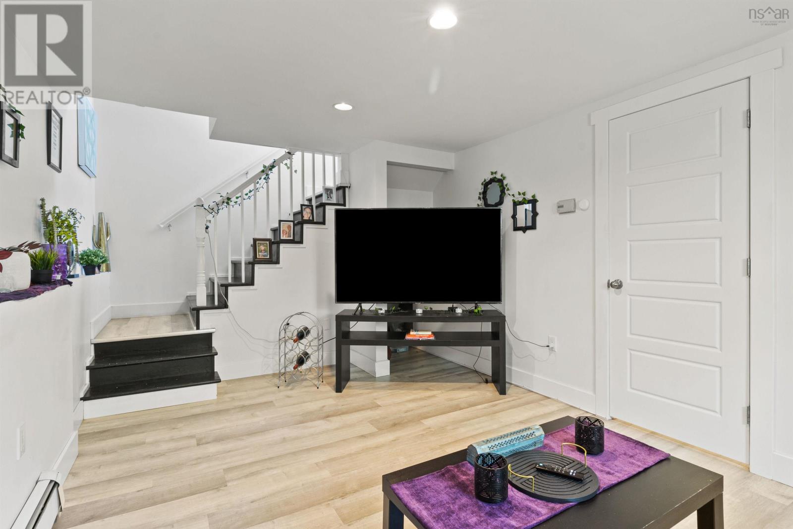 Property at 113 Rosedale Avenue image 4