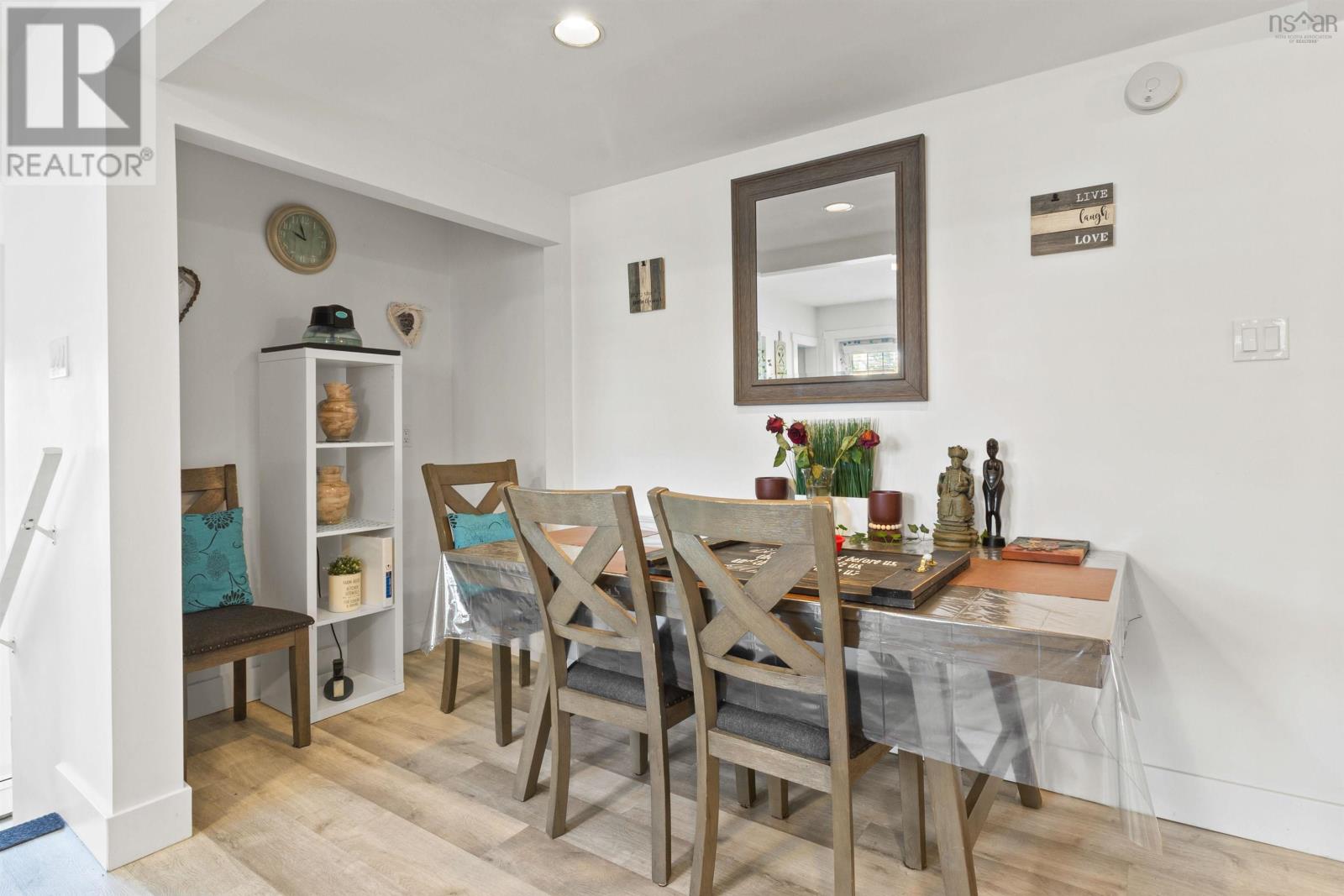 Property at 113 Rosedale Avenue image 3