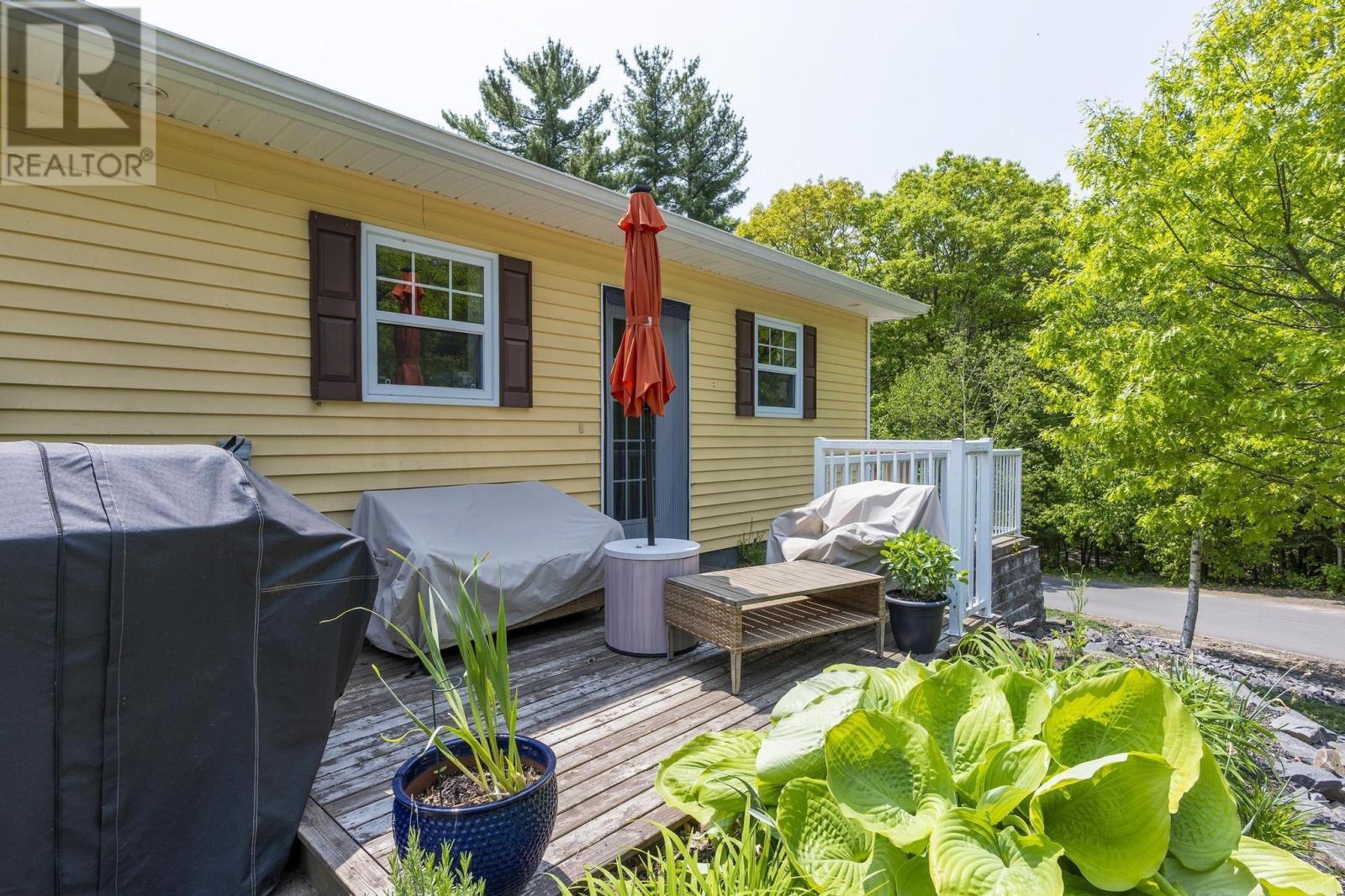 4-6 Fallsview Place, Coldbrook, Nova Scotia  B4R 1B5 - Photo 11 - 202512716