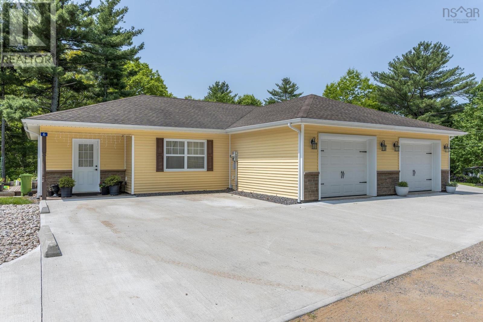 4-6 Fallsview Place, Coldbrook, Nova Scotia  B4R 1B5 - Photo 7 - 202512716