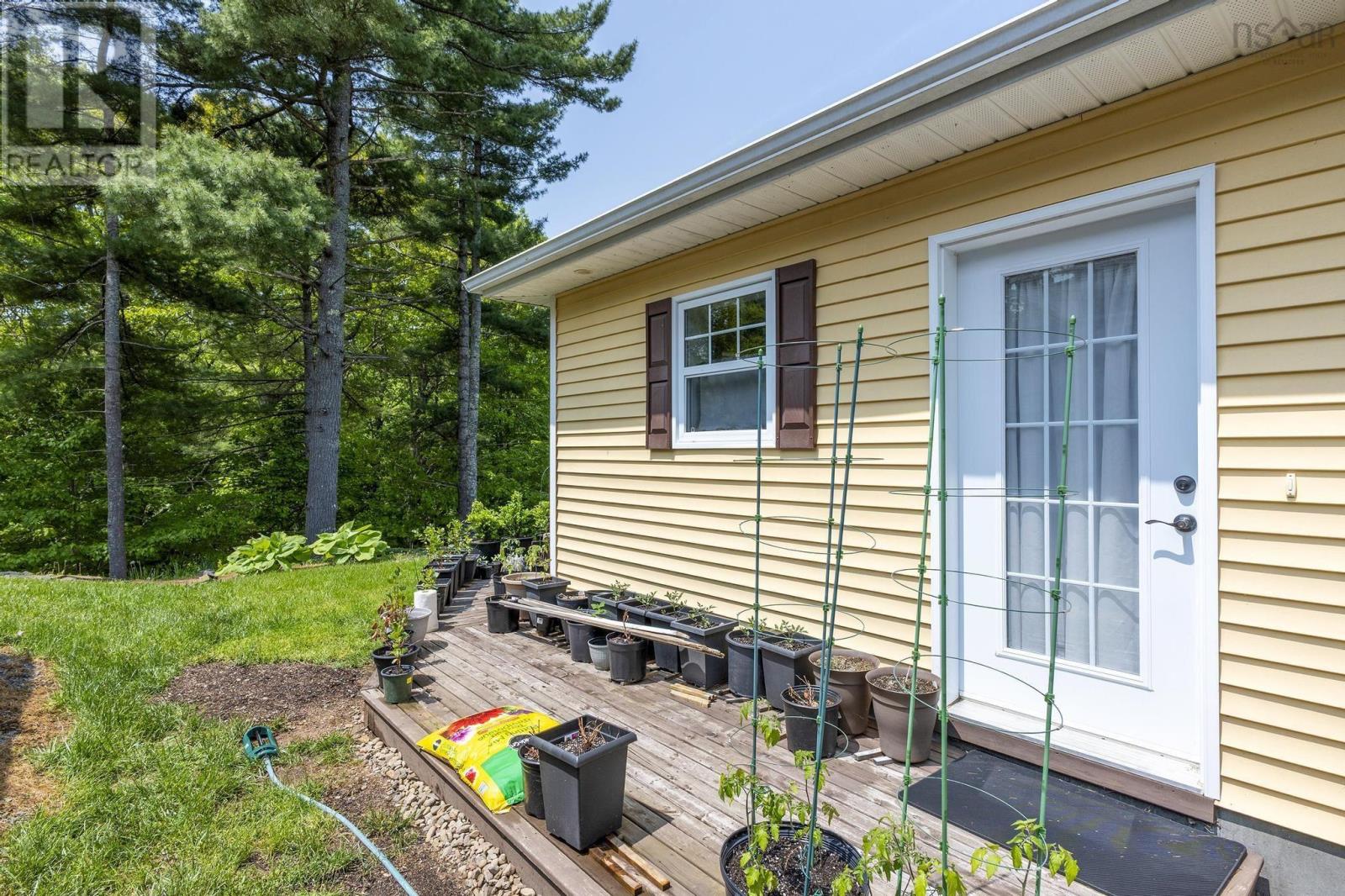 4-6 Fallsview Place, Coldbrook, Nova Scotia  B4R 1B5 - Photo 9 - 202512716