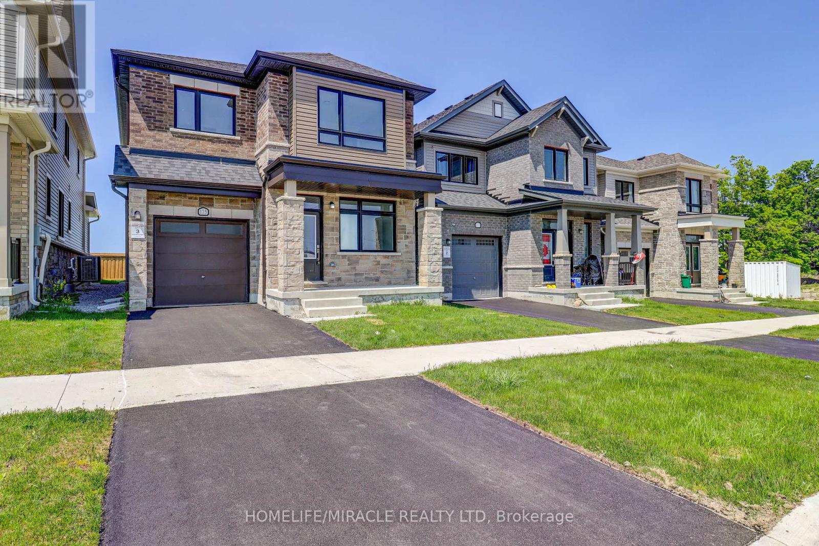175 FENCHURCH MANOR, barrie, Ontario