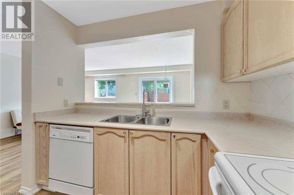 31 Moss Boulevard Unit# 26, Dundas, Ontario  L9H 7A6 - Photo 8 - 40736234