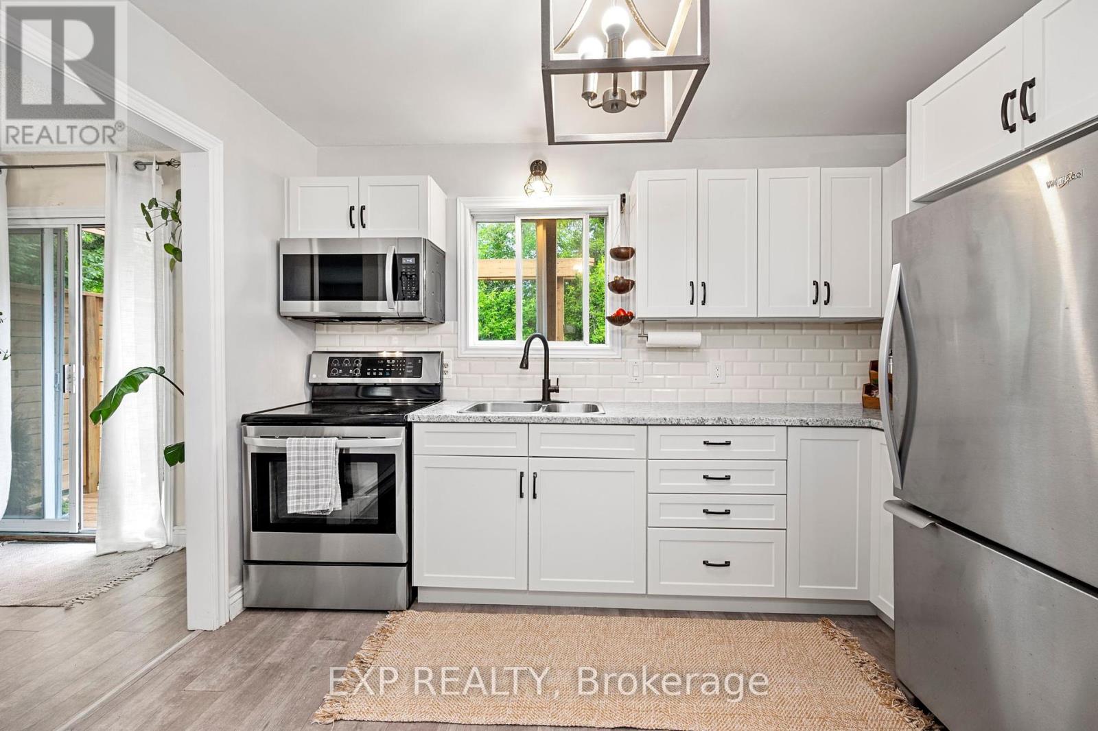 75 Brook Crescent, Georgina, Ontario  L0E 1N0 - Photo 13 - N12201355