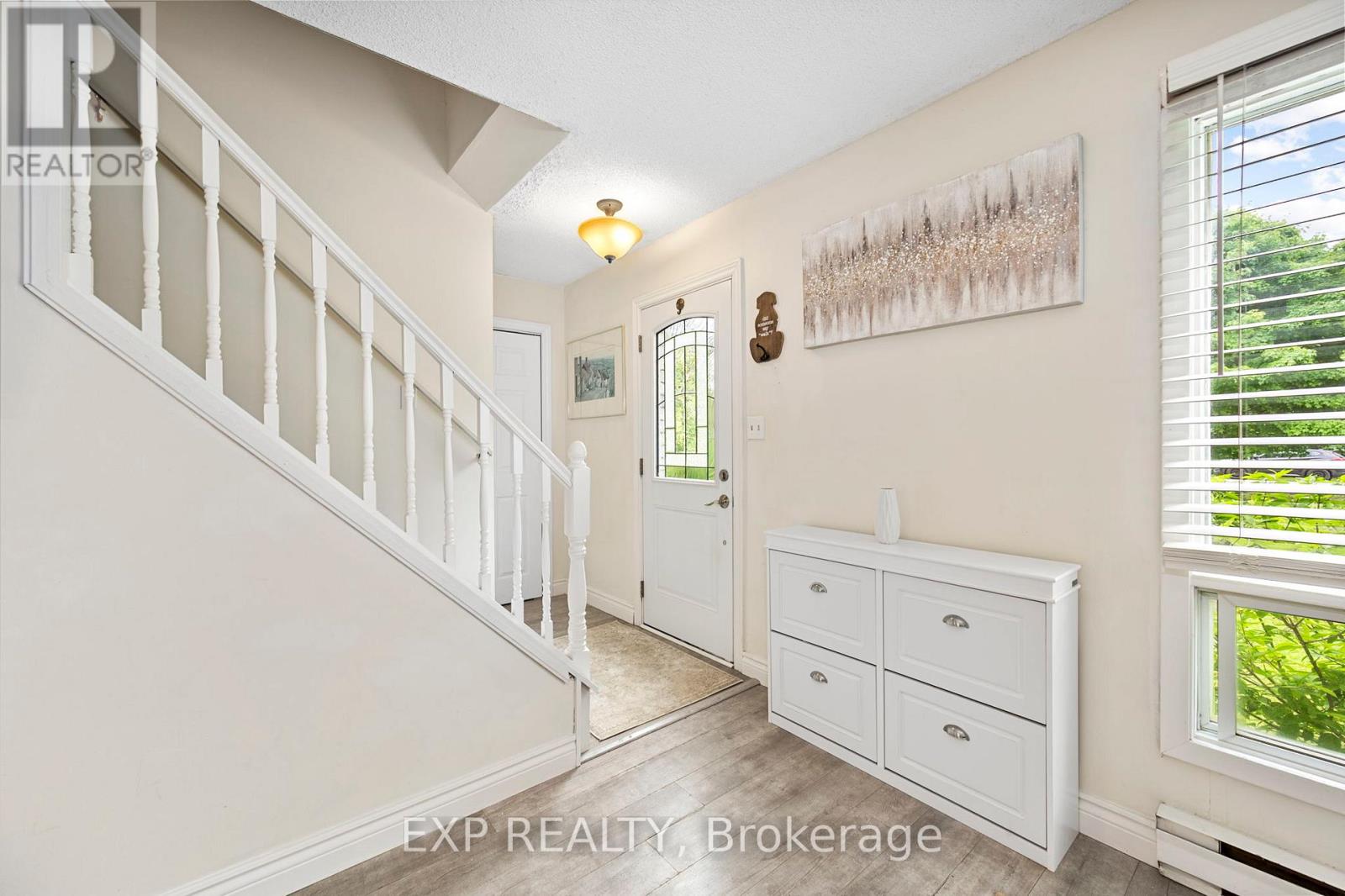 Property at 75 BROOK CRESCENT image 4