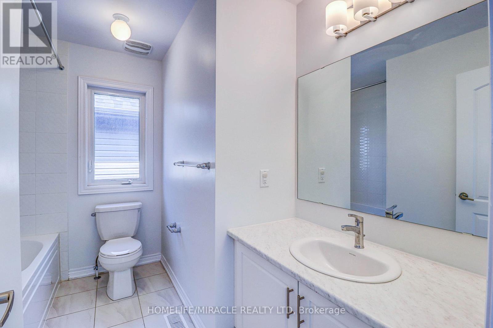 175 Fenchurch Manor, Barrie, Ontario  L9J 0B7 - Photo 34 - S12200077