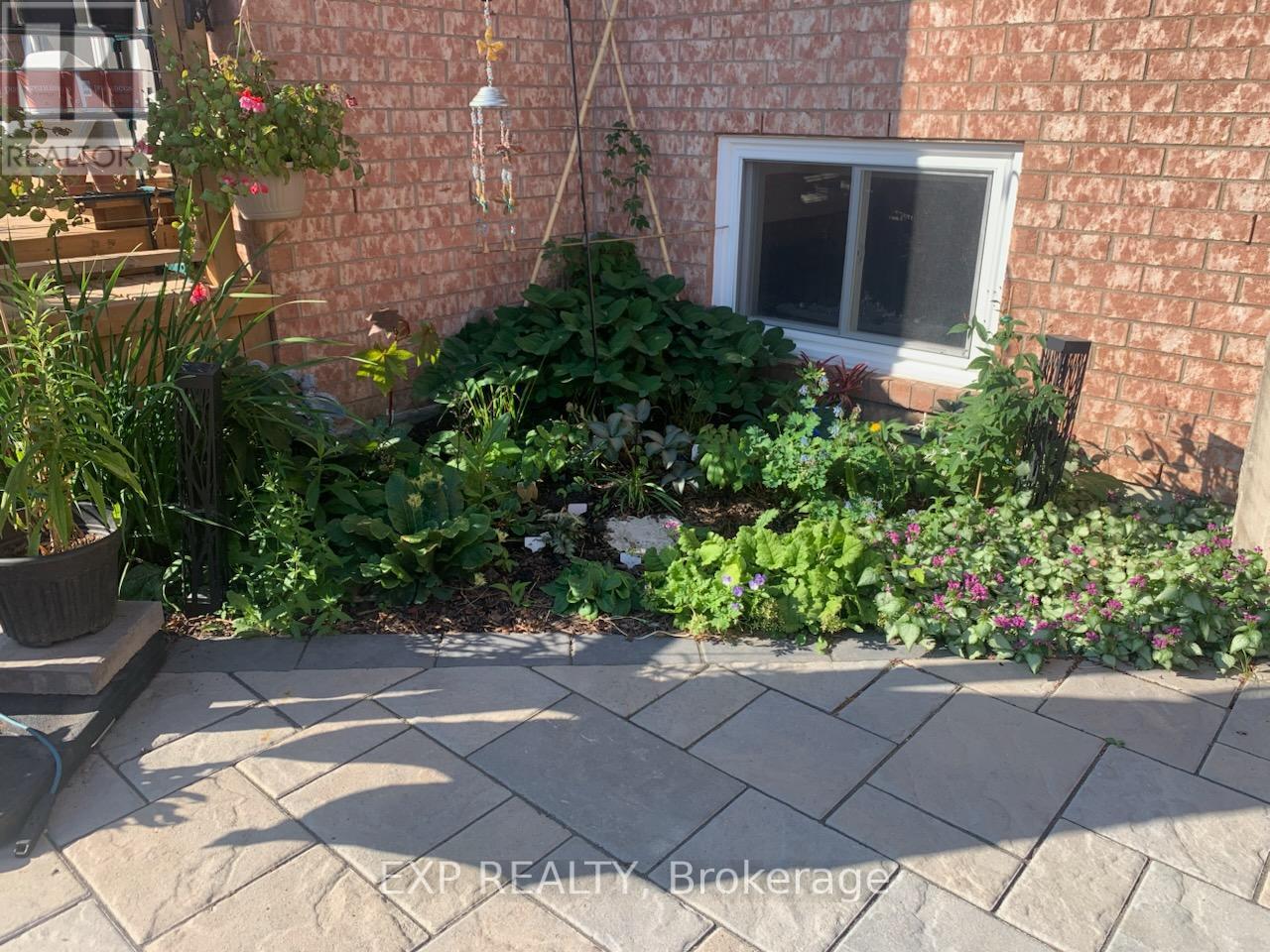 19 Silkwood Crescent, Brampton, Ontario  L6X 4L1 - Photo 27 - W12199260