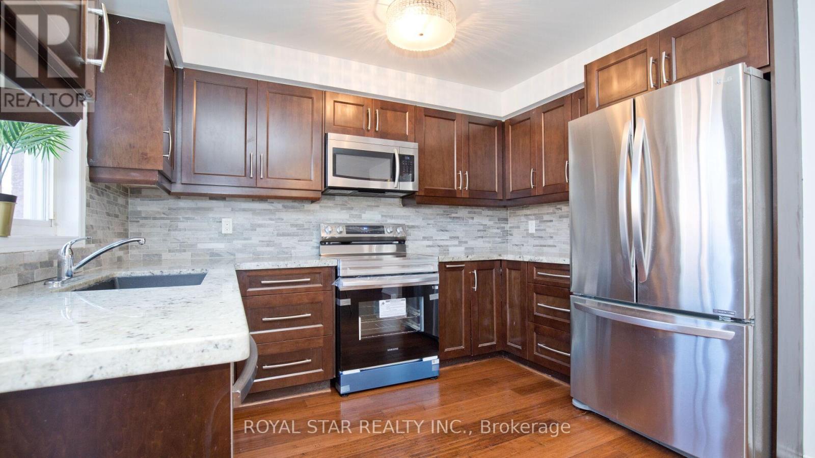 13 Waterdale Road, Brampton, Ontario  L7A 1S7 - Photo 14 - W12184165
