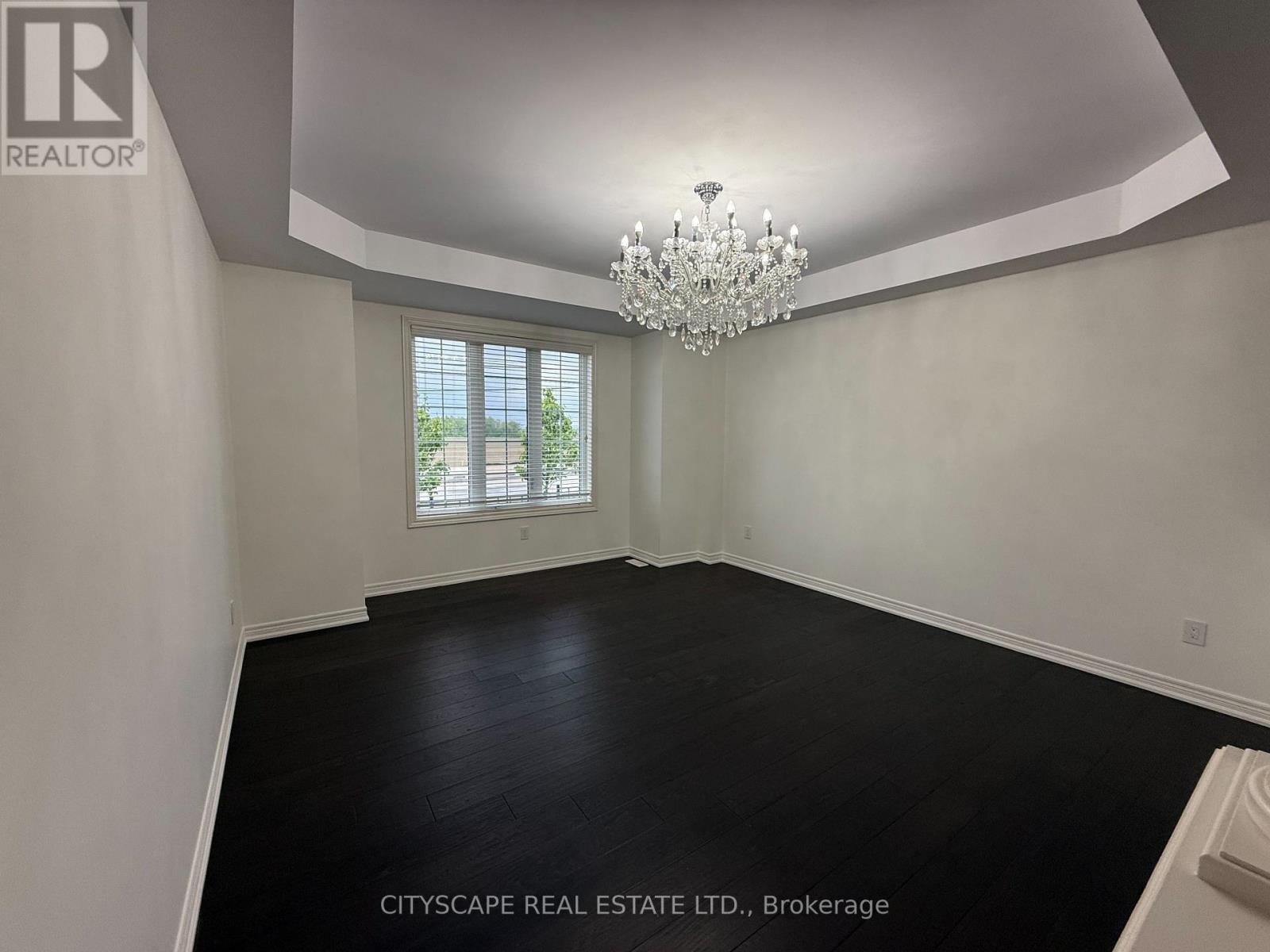 26 Padbury Trail, Brampton, Ontario  L7A 0B6 - Photo 6 - W12184832