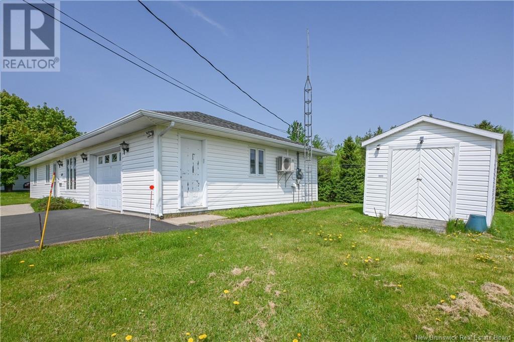 Property at 459 rue Pointe-à-Bouleau Street image 3