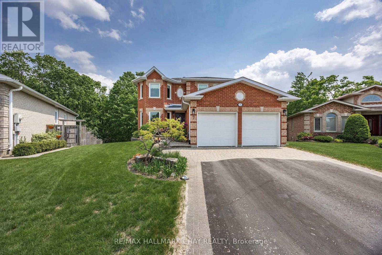 Property at 7 MAW COURT image 3
