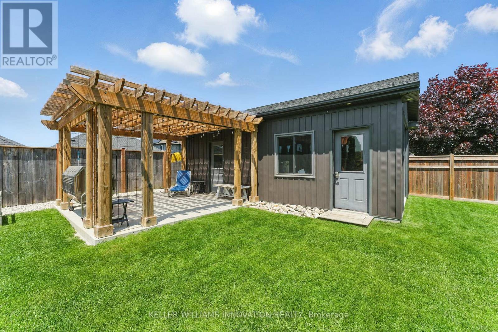 855 Wood Drive, North Perth, Ontario  N4W 0B7 - Photo 38 - X12194784
