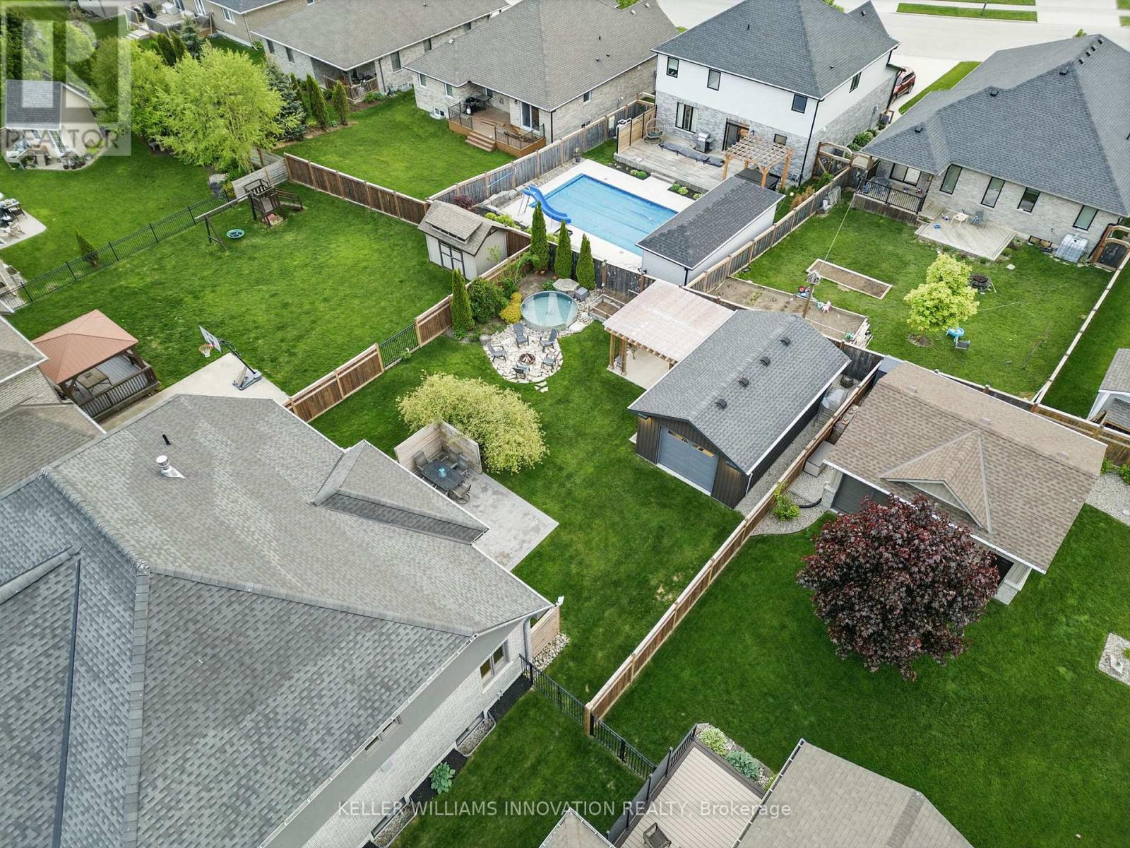 855 Wood Drive, North Perth, Ontario  N4W 0B7 - Photo 5 - X12194784