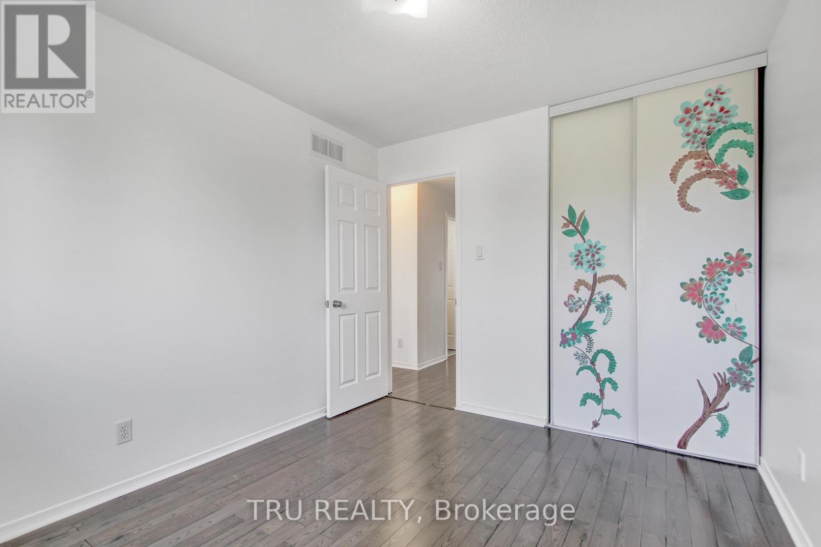 133 Kinross Private, Ottawa, Ontario  K2K 3P9 - Photo 27 - X12196433