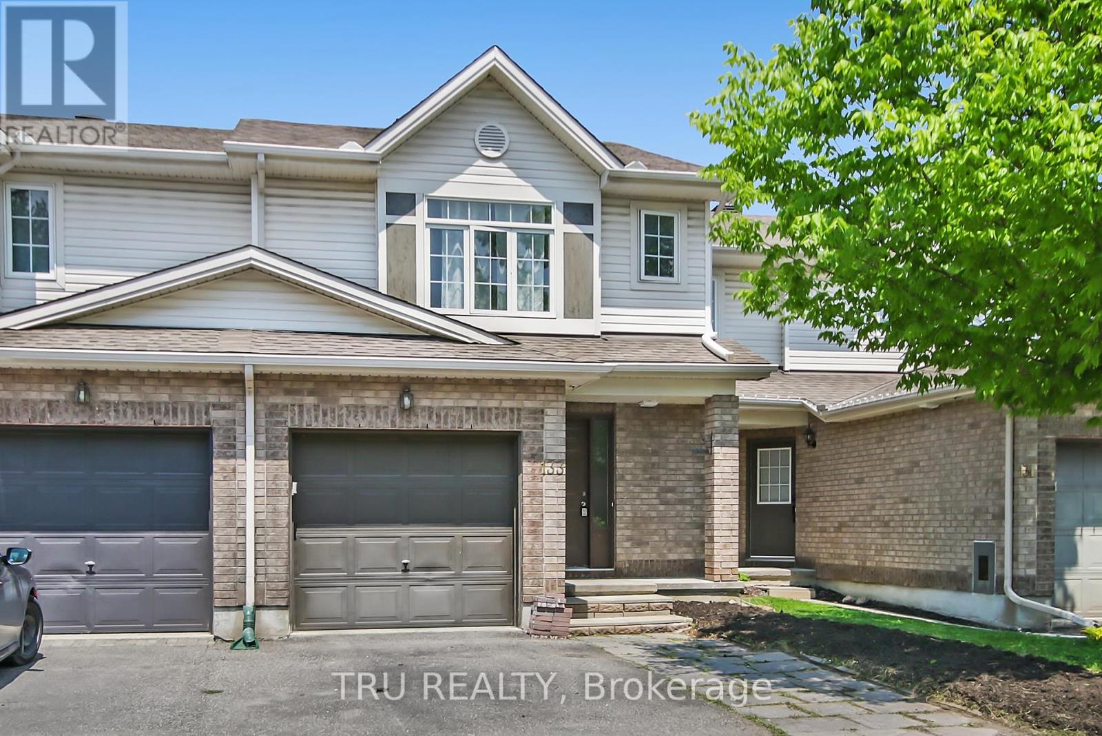 133 Kinross Private, Ottawa, Ontario  K2K 3P9 - Photo 2 - X12196433
