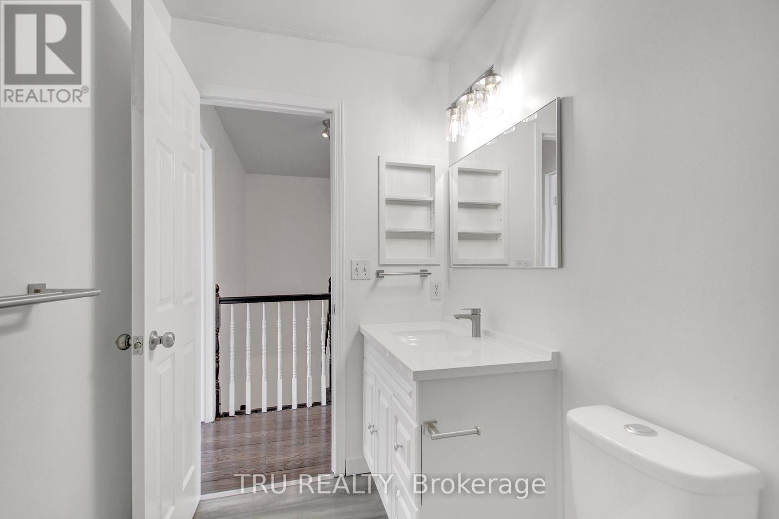 133 Kinross Private, Ottawa, Ontario  K2K 3P9 - Photo 29 - X12196433