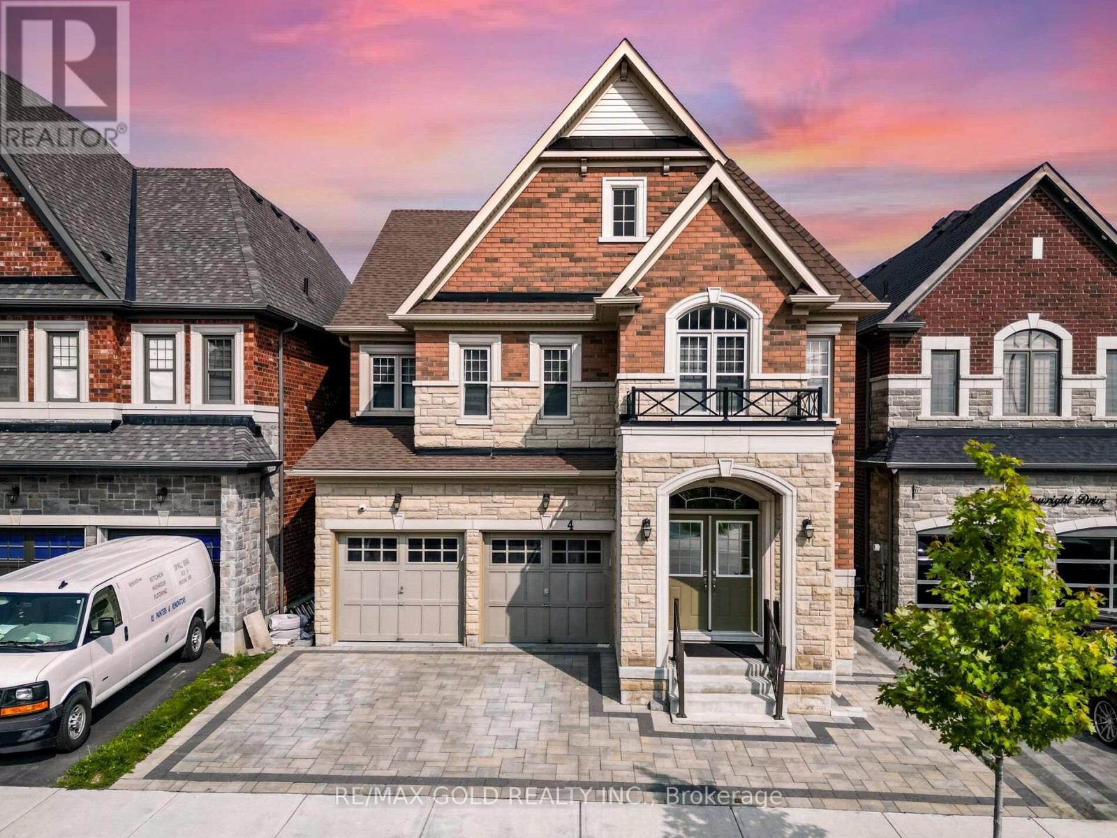 4 WAINWRIGHT DRIVE, Brampton, Ontario