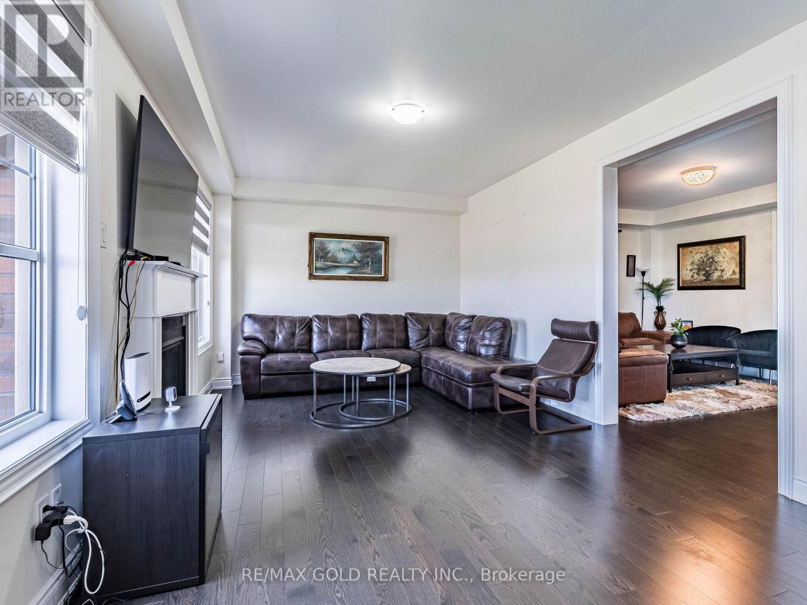 4 Wainwright Drive, Brampton, Ontario  L7A 0C7 - Photo 10 - W12201341
